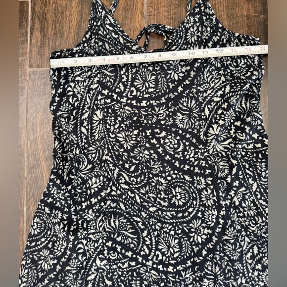 Abercrombie & Fitch Black & White Paisley Lace-Up Back Maxi Dress - Size Medium - Picture 7 of 16